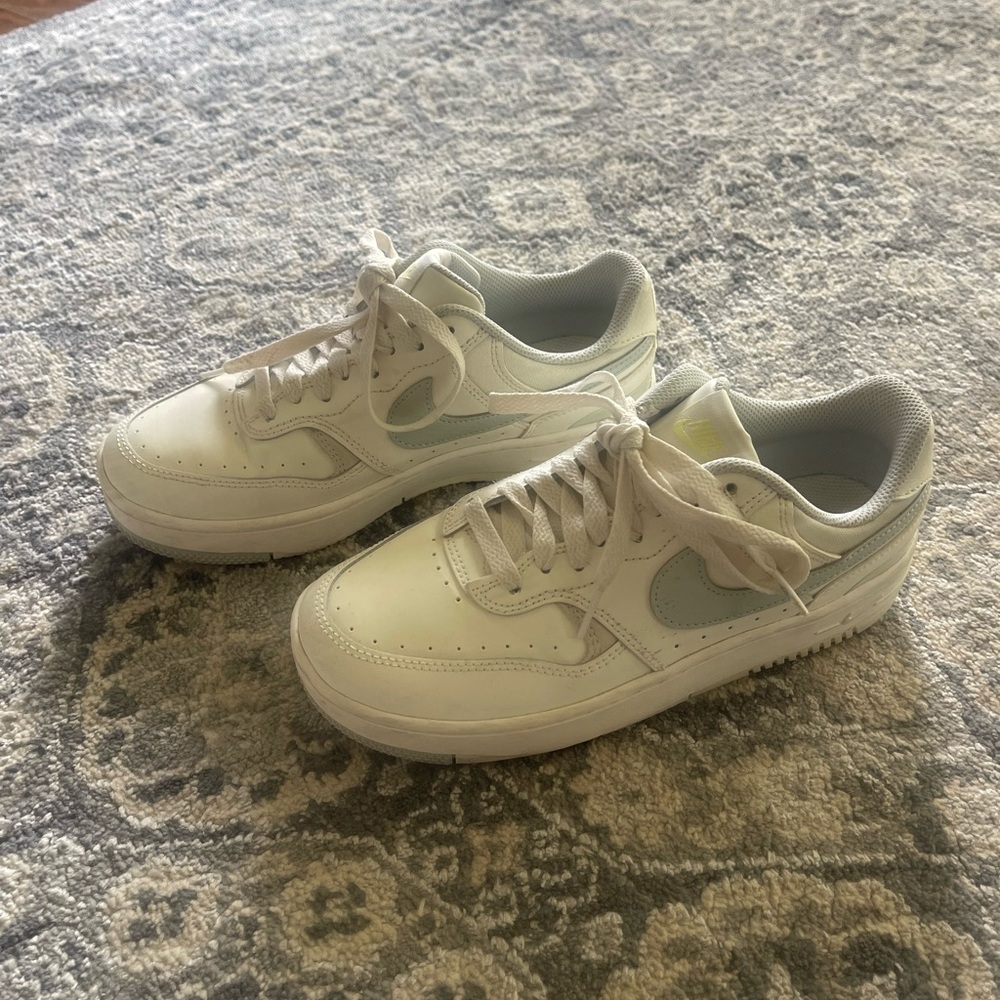 Nike White and Yellow Sneakers